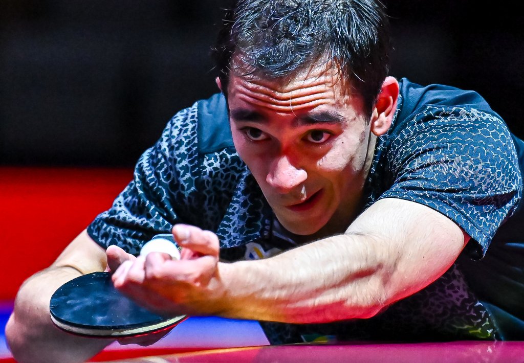 有人告别舞 有人告别舞